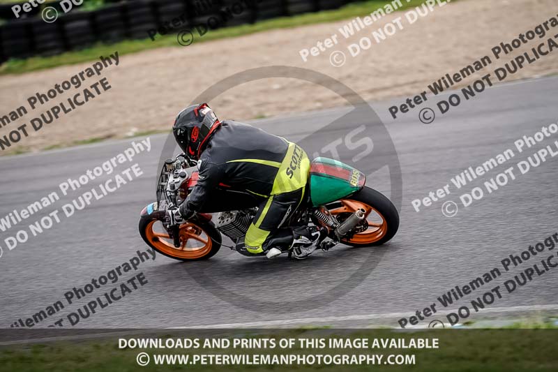 enduro digital images;event digital images;eventdigitalimages;lydden hill;lydden no limits trackday;lydden photographs;lydden trackday photographs;no limits trackdays;peter wileman photography;racing digital images;trackday digital images;trackday photos